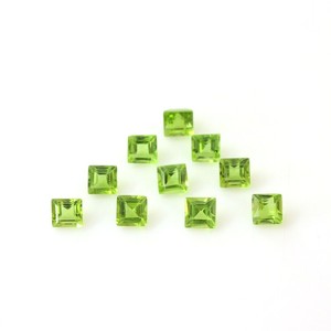 Peridoto verde natural de 5 mm, corte cuadrado, piedra preciosa suelta, peridoto facetado calibrado para la fabricación de joyas, precio al por mayor, a granel. - Product Image 4