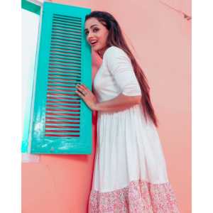 Robe rose blush avec taille élastique, respirante et tendance, couleur contrastée pour les occasions quotidiennes, taille XS - Product Image 6