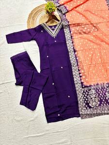 Ensemble Kurta Rose Moderne pour Femme en Tissu Vichitra avec Broderies et Dupatta – Tenue Ethnique de Créateur pour Fêtes, Automne, Hiver, Été - Product Image 6