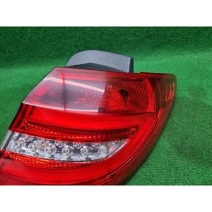 Luz Trasera Derecha Usada Clase B A2468200664 - Product Image 5