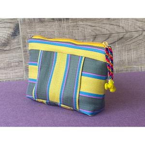 Bolsas de belleza de nailon reciclado con patrones personalizados duraderos Bolsas de cosméticos sostenibles ecológicas Maquillaje reutilizable con cremallera - Product Image 5