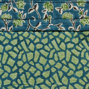 Housse pour ordinateur portable en coton matelassé unisexe avec fermeture éclair multi-poches, design artisanal de Jaipur, durable, lavable en machine, pour usage au bureau - Product Image 2