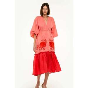 เดรสผ้าฝ้ายปักลายดอกไม้สไตล์โบฮีเมียนสำหรับผู้หญิง สีคอรัล คอวี แขนพอง ทรงหลวม ชายกระโปรงเป็นชั้นๆ - Product Image 1