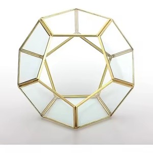 Terrarium en verre exclusif avec support métallique – Élégant pot de fleurs d'intérieur, accent décoratif pour la maison - Product Image 3
