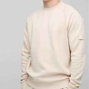 เสื้อสเวตเชิ้ตคอกลมสีครีมสำหรับผู้ชาย แขนเสื้อแบบแร็กแลน ทรงปกติ สีพื้นเรียบง่าย สวมใส่สบายในฤดูใบไม้ร่วง ผ้าถักเฟรนช์เทอร์รี่ - Product Image 6