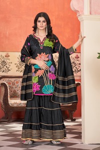 Conjunto de Kurti Sharara de Algodón Muselina Pesado con Estampado Bohemio y Cuello en V, Estilo Manga 3/4, Modelo HAYAT- HEAVY FANCY, con Dupatta, Colección 2026 - Product Image 4