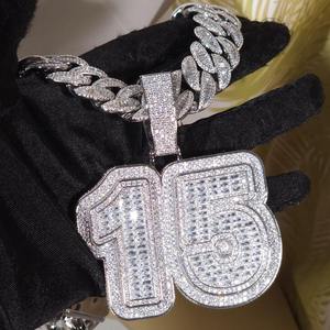 Cadena de Eslabones Cubanos Personalizada de Alta Gama con Colgante de Letra Baguette, Joyería Iced Out Personalizada para Raperos, Regalo de Cumpleaños para Él - Product Image 6