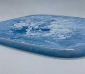 Plateau de service en résine fait main, motif tourbillon aquatique texturé, plateaux durables, design luxueux pour la maison et l'hôtellerie, provenance Inde. - Product Image 4