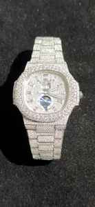 Montre personnalisée pour homme avec diamants Moissanite, style Hip Hop de luxe, avec affichage de la date - Product Image 2