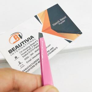 Pinzas para cejas de acero sostenible de calidad profesional logotipo grabado personalizado inclinado Rosa negro para depilación de cejas - Product Image 5