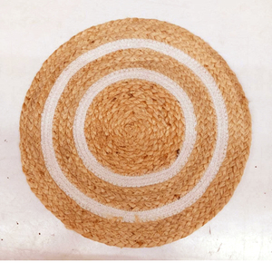 Set de table rond en jute tressé bohème, beige naturel avec bordure blanche, fait main, biodégradable, robuste, pour une ambiance rustique. - Product Image 1