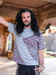 T-shirt en coton pour homme fait main avec un motif traditionnel imprimé au bloc, qualité supérieure, gris, col rond, manches courtes, style décontracté - Product Image 2