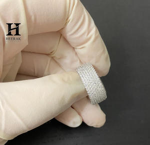 Anillo de Eternidad con Diamantes Cultivados en Laboratorio de 5 Filas, Oro Blanco de 14K, Micro Pavé, Anillo de Boda, Certificado VVS EF, Diamantes Cultivados en Laboratorio - Product Image 5
