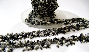 Cadena de Perlas Hechas a Mano con Cuentas Negras Lisas y Suaves, Envueltas en Alambre, con Múltiples Cuentas en Racimo, Cadena Colgante - Product Image 4