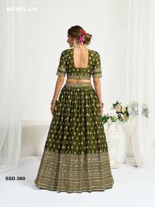 Conjunto de Lehenga-Choli y Dupatta de Seda Chinon Tradicional India con Bordado de Lentejuelas, Fabricante de Moda Femenina - Product Image 2