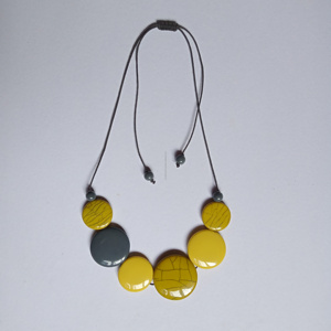 Collar de cadenas de resina de alto pulido hecho a mano personalizado de lujo para mujer patrón Floral moderno de moda para aniversarios - Product Image 3