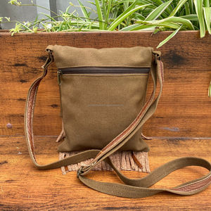 Bolso resistente al agua de lona de cuero genuino personalizado para bolsos de hombro con flecos cruzados de cuero de vaca de lujo occidental para mujer - Product Image 5