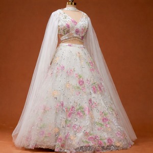 Lehenga Choli de Diseño con Apliques Blancos en Tela de Red |   Bordado Floral con Lentejuelas |   Vestido de Novia Tradicional de Lujo, Largo hasta el Suelo - Product Image 3