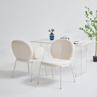 Chaise de salle à manger douce et moelleuse en forme d'œuf avec accoudoirs, dossier en forme d'œuf, structure en métal noir, chaise d'appoint de loisirs