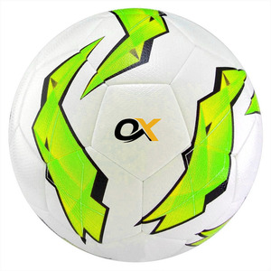 Ballon de football professionnel léger Oxva Industries avec logo personnalisé imprimé pour les fans de football - Product Image 2