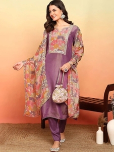 Conjunto KV de Kurta y Salwar de Seda Bordada para Mujer, Sin Arrugas, para Boda, con Duppata de Estampado Digital - Product Image 1