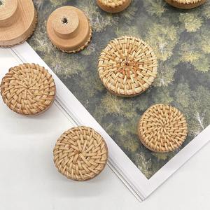 Manijas de ratán vintage de primera calidad, tiradores tejidos para armarios y mesitas de noche - Product Image 3