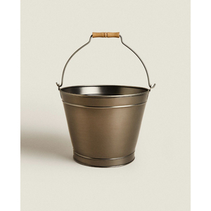 Seau en métal galvanisé vintage, décoration industrielle style ferme, finition patinée, jardinière en acier avec poignée pour usage en jardin - Product Image 6