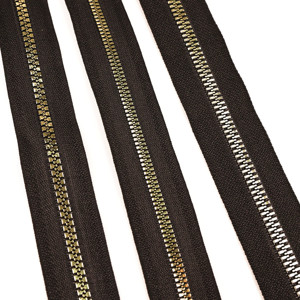 Fermetures éclair en résine personnalisées en gros, imitation métal, dents dorées pour vestes homme - Product Image 3