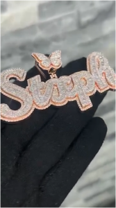 Colgante de Plata de Ley con Nombre Personalizado, Diseño 3D de Corte Brillante Redondo de 2.5 Pulgadas de Ancho, Moissanita, Estilo Hip Hop VVS1 - Product Image 3