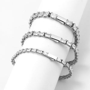 Pulsera de tenis de lujo con moissanita de corte cuadrado completo para mujer, pulsera brillante con pavé de baguette, pulsera de tenis con diamantes - Product Image 5
