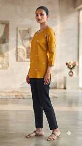 เสื้อคลุมผ้าฝ้ายสีแดงเข้มปักลายดอกไม้สีขาวสำหรับผู้หญิงสวมใส่สบายๆสไตล์ปากีสถานทรงพอดีตัวสำหรับทุกฤดูกาล - Product Image 4