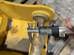 80MM Pin Grabber Excavator Pin On Mount Plate Heavy Duty Attachment <b>Bracket</b> - Product Image 3
