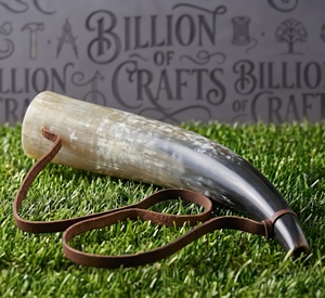 Corne de buffle polie naturelle avec sangle en cuir, réplique de corne à boire médiévale viking, souvenir - Product Image 5