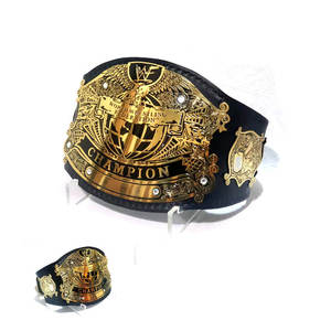 Ceinture de championnat de la WWE (World Wrestling Entertainment) plaquée or et en cuir noir - Product Image 3