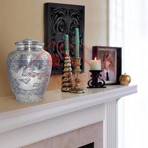 Urne funéraire gravée avec des oiseaux volants, cendres humaines, urne funéraire pour la maison, nouveau design, urne funéraire en métal - Product Image 6