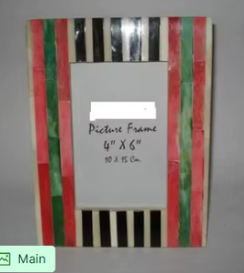 Marco de Fotos de Lujo Hecho a Mano con Incrustaciones de Hueso en Rayas Verticales Rojas, Verdes y Negras, Tamaño 4x6 Pulgadas, Elegante Decoración Multicolor - Product Image 6