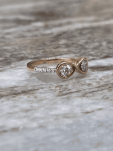 Anillo de Diamante Cultivado en Laboratorio Infinity de 0.55ct, Oro Rosa, Engaste de Bisel, Banda Pavé, Estilo Compromiso para Mujer - Product Image 1