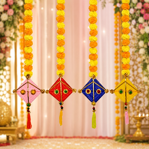 Guirlandes de fleurs artificielles tendance en marigold avec cerf-volant en laine à suspendre pour mariage, Haldi, Mehendi, décoration murale, décorations de fête - Product Image 1