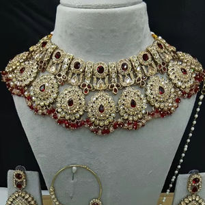 Parure de mariée ethnique en alliage blanc royal avec perles et Kundan, collier ras-du-cou plaqué or lourd, artisanat haut de gamme, cadeau de fiançailles et de mariage personnalisé - Product Image 2