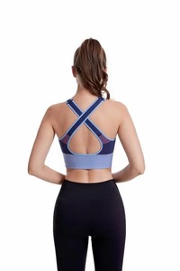 Soutien-gorge de sport tendance pour femme, soutien-gorge de yoga fitness couleur unie avec coussinets intégrés, coupe haute pour grandes tailles - Product Image 4