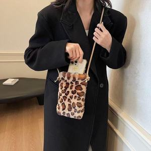 New <b>Vintage</b> Fashionable Leopard Print Plush Women's Crossbody Bag with Zip Closure Travel & Outdoor Date Mobile <b>Phone</b> Bag - Product Image 1