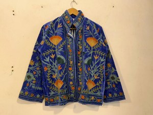 Chaqueta Bomber Corta de Terciopelo Tejido con Diseño Floral Boho Suzani, Transpirable, Estilo Vintage, Abrigo Cálido de Invierno, Regalo para Ella - Product Image 4
