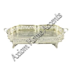 Elegante bandeja de latón Axiom Home Accents con diseño moderno para decoración y servicio de mesa de Navidad - Product Image 5