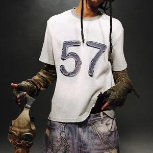 Camiseta de manga larga para hombre con efecto desgastado y capa superpuesta de manga corta en gris jaspeado, camuflaje Woodland y gráfico en el pecho - Product Image 5