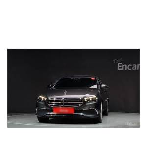 Mercedes-Benz E250 Classe E Exclusive 2023 avec volant à gauche, boîte de vitesses automatique, sièges en cuir, caméra de recul - Product Image 3