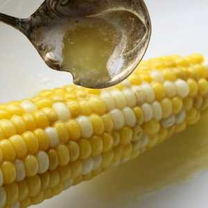 Alimentation en céréales naturelles déshydratées : Maïs glutineux séché à l'air, en grains sucrés, avec emballage d'exportation pour importateurs en gros - Product Image 1