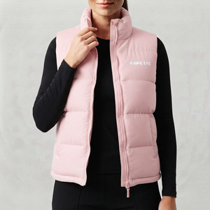 Chaleco Acolchado Personalizado al por Mayor de Alta Calidad para Mujer, Chaqueta sin Mangas con Cuello Alto y Cierre Completo, Color Rosa Sólido - Product Image 3