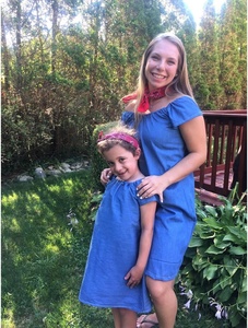 Mini robe d'été en Jean bleu, à manches courtes, épaules dénudées, en coton, tenue assortie pour maman et bébé, nouvelle collection - Product Image 3