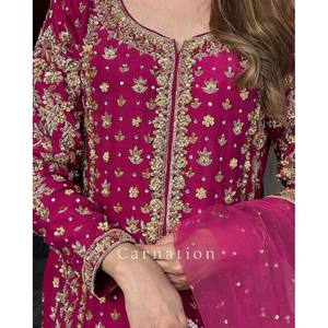 เสื้อชีฟองดีไซน์เนอร์พร้อมกางเกงและผ้าคลุมไหล่สำหรับงานปาร์ตี้ แขนยาวสามส่วน - Product Image 2