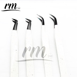 Pince à épiler professionnelle RMI en acier inoxydable, pointe en fibre, revêtement blanc, points noirs, prise ferme, tous types - Product Image 3